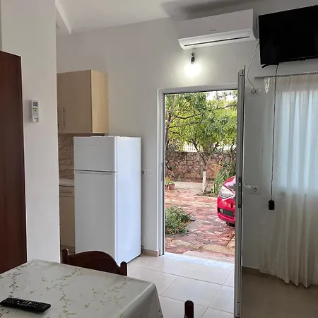 Albi Konukevi Ksamil